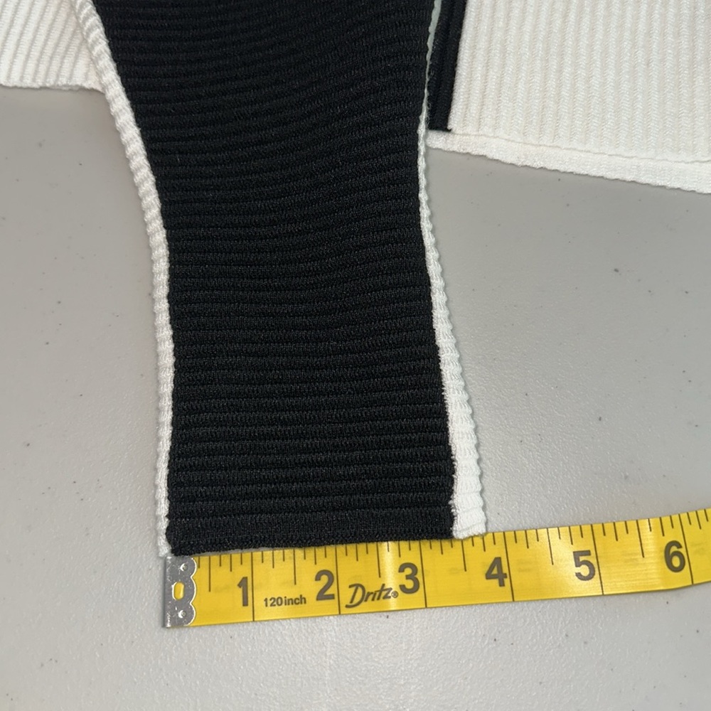 NWT Philosophy White Sweater with Black Detailing Zs.L - Picture 10 of 14